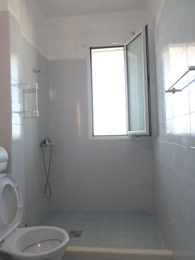 Lindita'S Seaview Appartment Vlorë Exterior foto